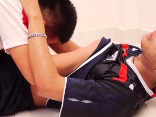 Asian stud barebacked by pissing gay after sucking dick